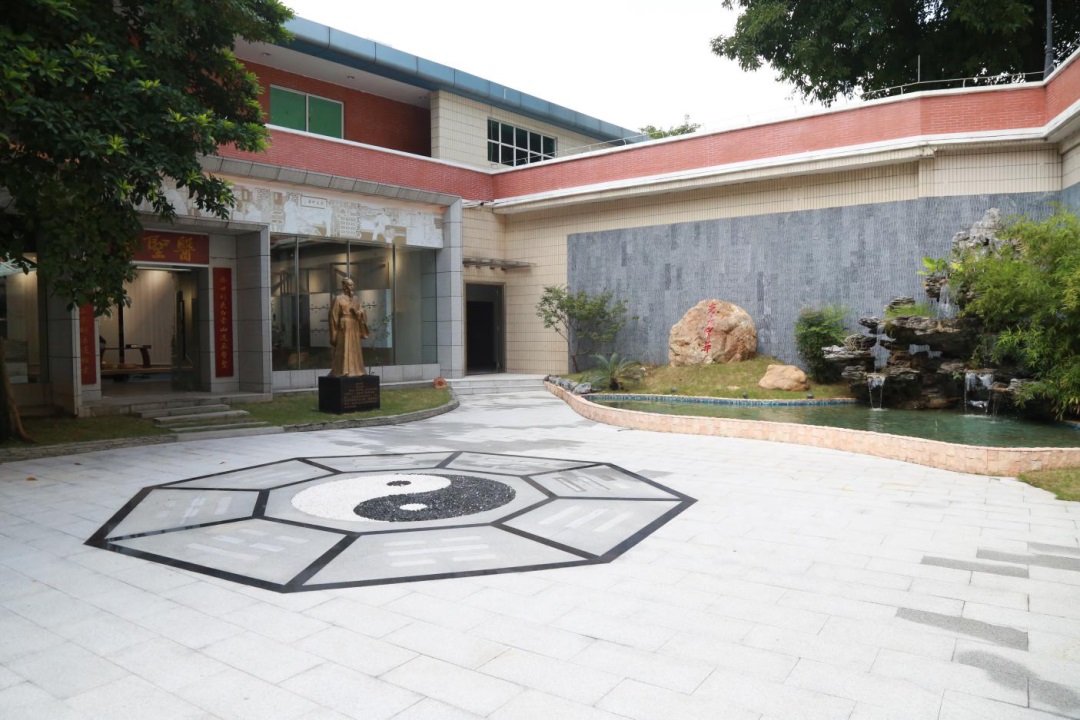 白云山G22恒峰医圣堂科普基地获评第十三批昭通市科学技术遍及基地