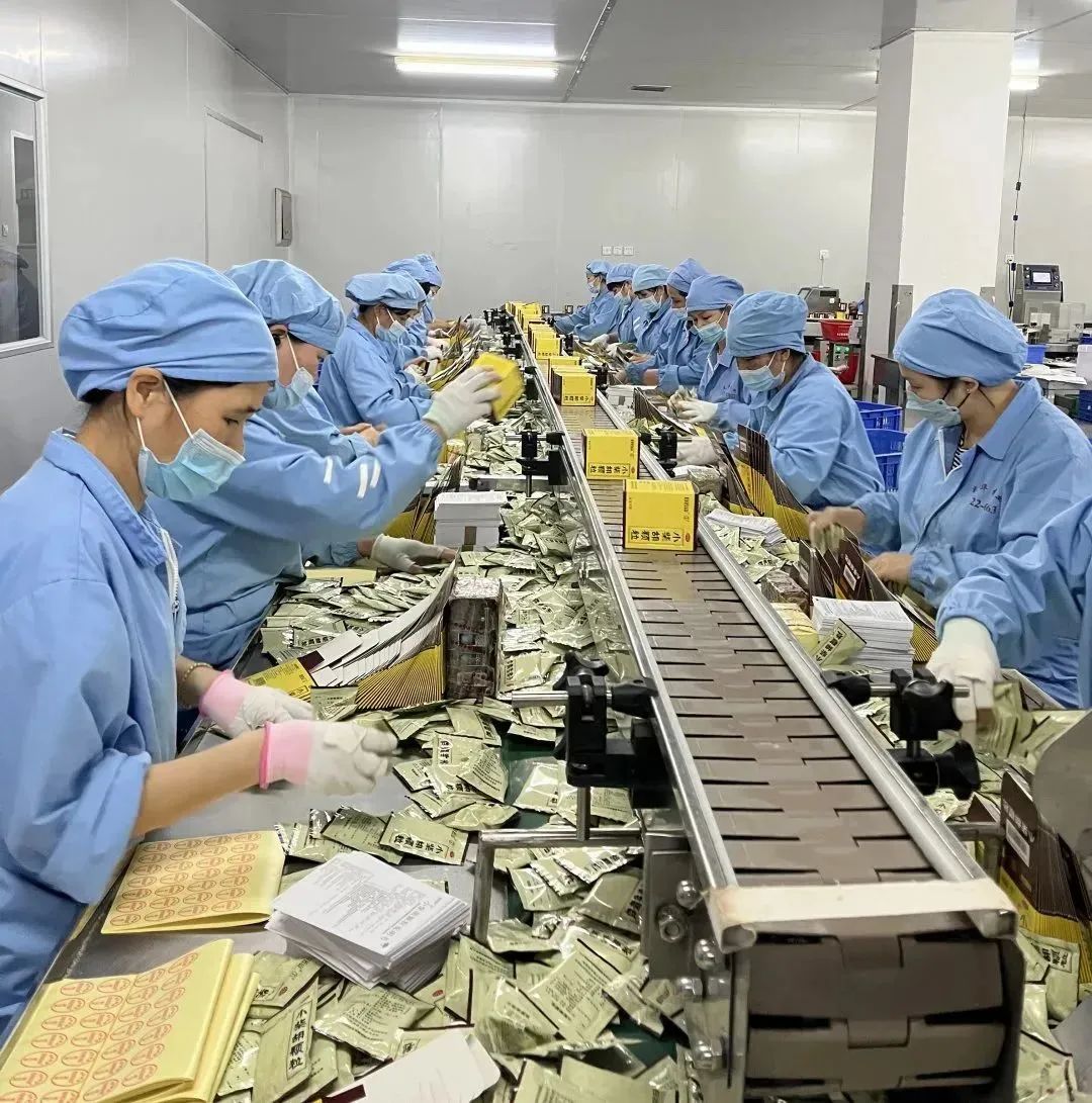 千方百计保供给 使命必达齐抗疫 ——白云山G22恒峰多志成城奋力篡夺“双成功”